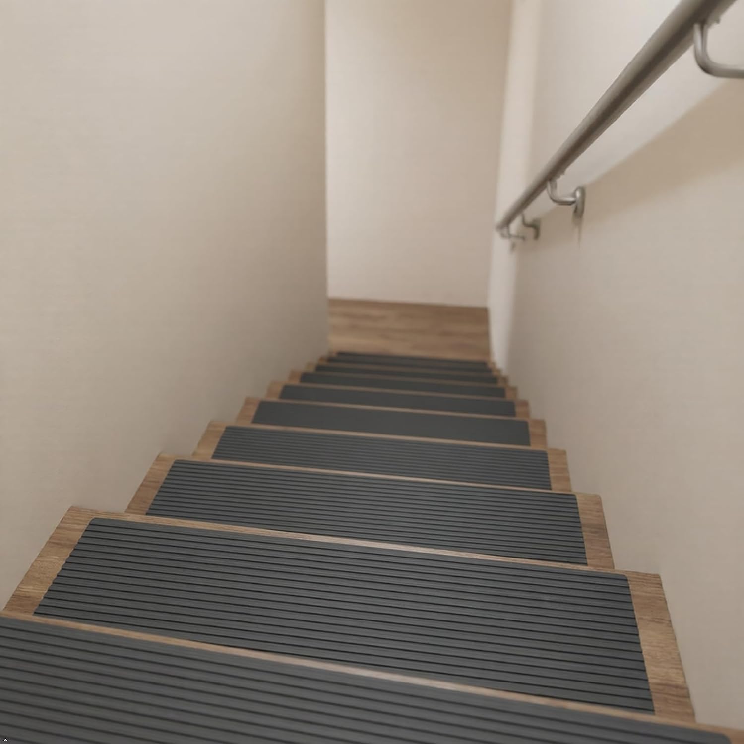 Outdoor EVA Foam Stair Treads, Waterproof Peel-and-Stick Step Pads Hzchione