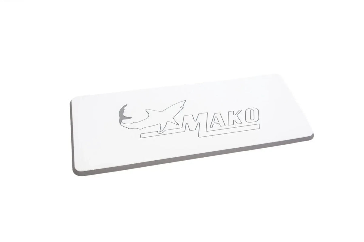 Mako Boats Helm Pad Hzchione 16″ x 39″/15MM White Gray